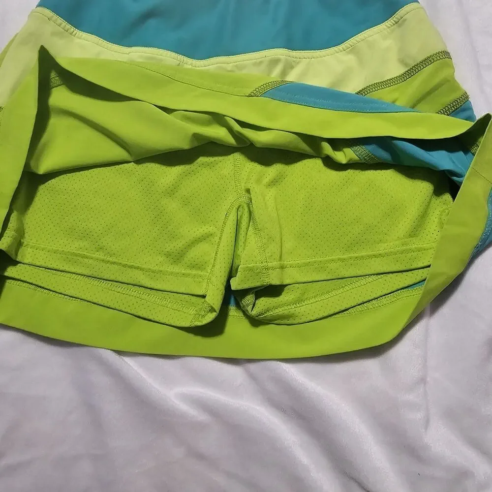 Title Nine Colorblock Vented Athletic Skort Women's Size XS Blue Green.